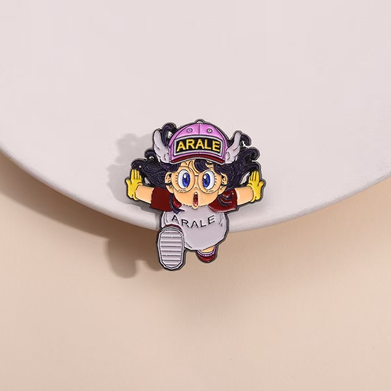 Broche con insignia de Dr. Slu - Anime Cosplay Little Girl reseña y precio